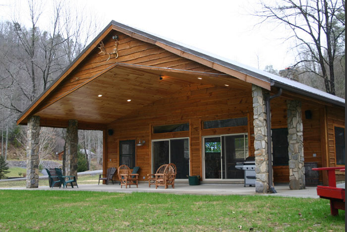 HarmHall-front-patio1