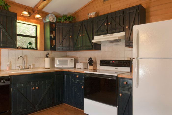 WolfDen-kitchen